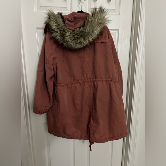 AE Classic Parka EUC - Picture 9 of 12